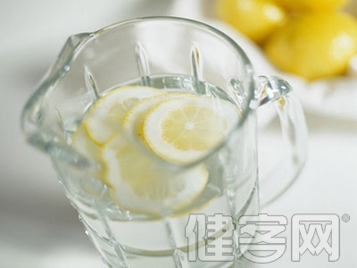 疑問：喝檸檬水不能減肥反而傷胃？