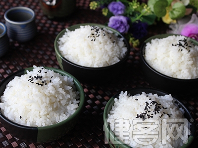 米飯裡加點“料” 吃飯也能瘦