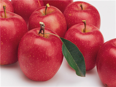 吃蘋果減肥導致女性早更？