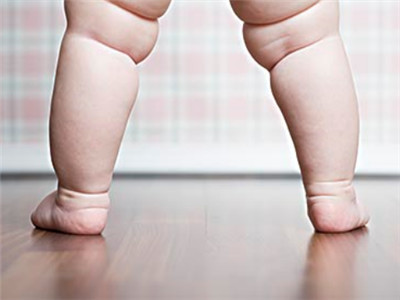 英媒：貧窮家庭孩子更易患肥胖等疾病