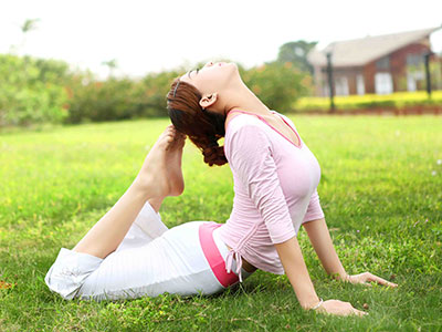 消食瑜伽 健康收“腹”失地