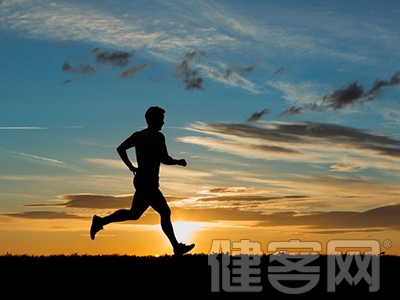 大學男生一年跑步成功減肥90斤 
