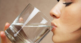 飯後喝水有助於減肥嗎 喝水也可以減肥